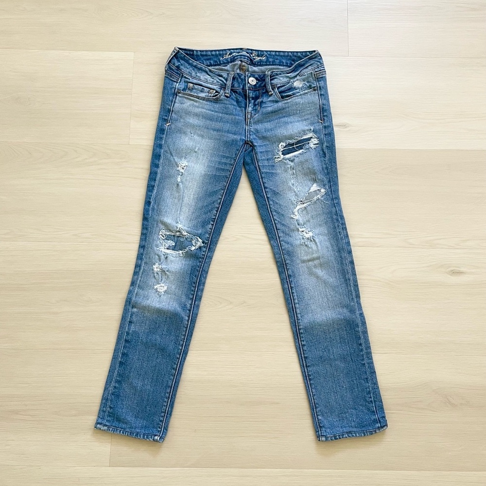 American Eagle distressed ripped skinny jeans 0 Short